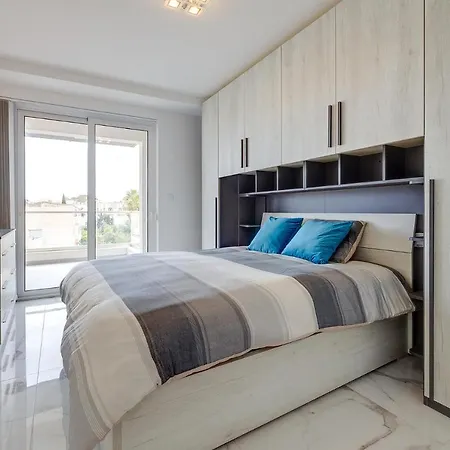 Lägenhet Deluxe 2br In St Julians *